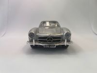 Modellauto Burago Mercedes 300 SL 1:18 Top Zustand! Baden-Württemberg - Neuhausen ob Eck Vorschau