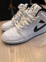 Air Jordan 1 Mid (GS) 38,5 Nordrhein-Westfalen - Hemer Vorschau