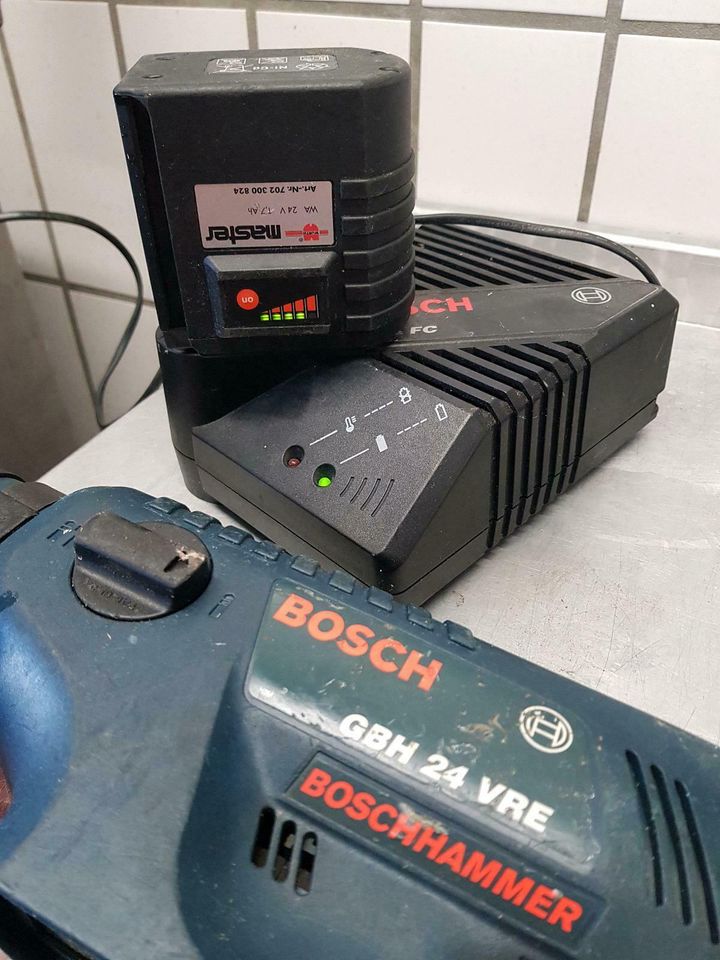 Verkaufe  Bosch GBH 24 VRE in funktionsfähigen  Zustand. in Gorxheimertal