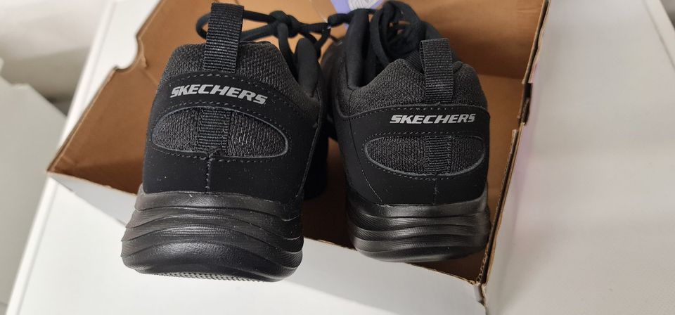 NEU Skechers Schwarz Memory Foam Damen Sport Schuhe Sneaker Gr.40 in  Nordrhein-Westfalen - Iserlohn | eBay Kleinanzeigen ist jetzt Kleinanzeigen