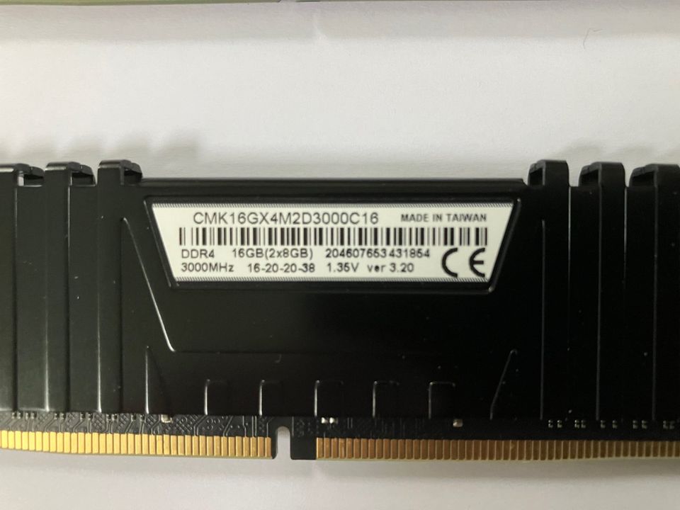 Corsair DDR4 16GB (2x 8GB) RAM 3000MHz in Berlin