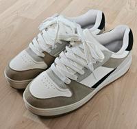 Bershka Skate Sneaker Neu Herren Größe 44 Beige Weiss Hessen - Schenklengsfeld Vorschau