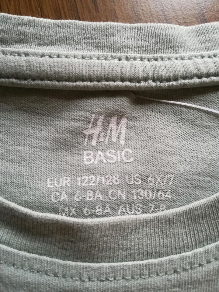 Langarm Tshirts von H&M in Gr. 122/128 in Langula