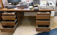 Schreibtisch Büromöbel Tisch Möbelstück Bürobedarf Arbeitstisch Nordrhein-Westfalen - Remscheid Vorschau