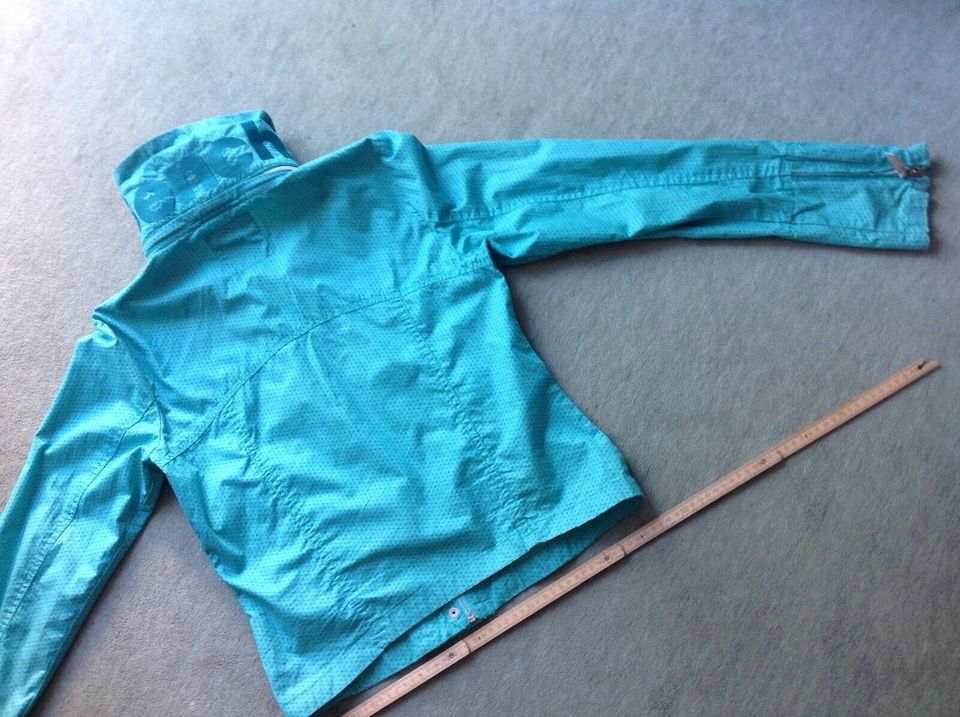 Bench Kurzjacke Sommerjacke Übergangsjacke Gr 40 in Groß-Gerau