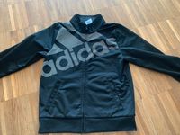 Adidas Jacke Sportjacke schwarz Gr. 134/140 Friedrichshain-Kreuzberg - Friedrichshain Vorschau