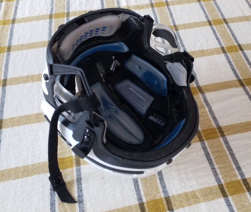 Eishockey Helm Bauer NBH 9500 L in Bindlach