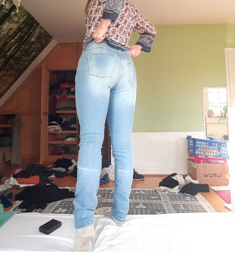 Hose mid rise, Jeans, Skinny, 30/32 in Frankfurt am Main