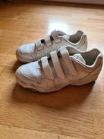 Adidas Damen Turnschuhe Gr. 40,5 München - Bogenhausen Vorschau