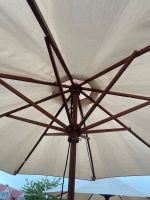 großer Sonnenschirm mit passendem Schirmständer Schleswig-Holstein - Rieseby Vorschau