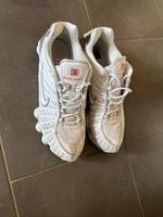 Nike Shox Gr. 44 weiß Bayern - Reichertshofen Vorschau