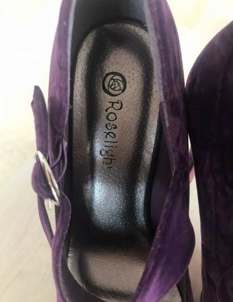 Purple Riemchenpumps gr.38 ungetragen lila violett high heels in Böhmenkirch