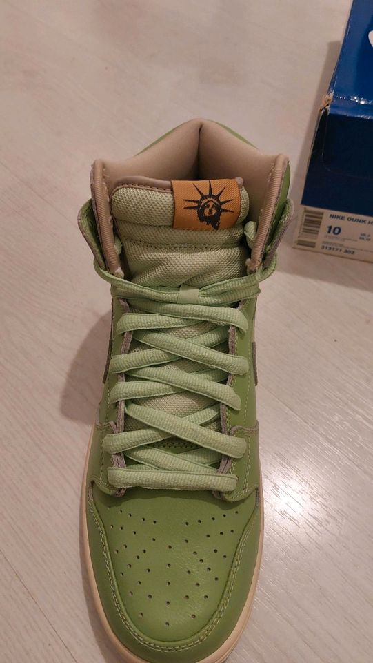 Nike Dunk SB high statue of liberty DS in Essen