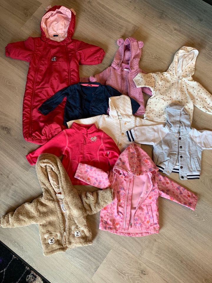 Babysachen  ca. 85 Teile Größe 62/68 Mädchen Kleiderpaket in Oberhausen