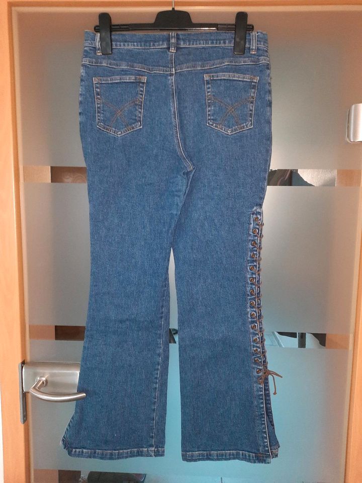 ausgefallene Bootcut-Jeans Rainbow Gr. 42 in Rheine