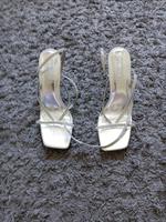 Schuhe mit Absatz in gr. 41 Niedersachsen - Helmstedt Vorschau