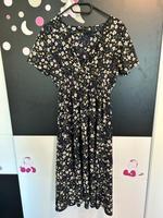 Blümchenkleid Größe 38 Saarland - Losheim am See Vorschau