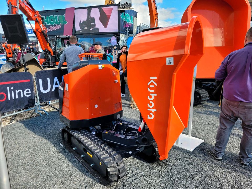 Kubota KC110HR-4 Kettendumper mieten in Arnsberg