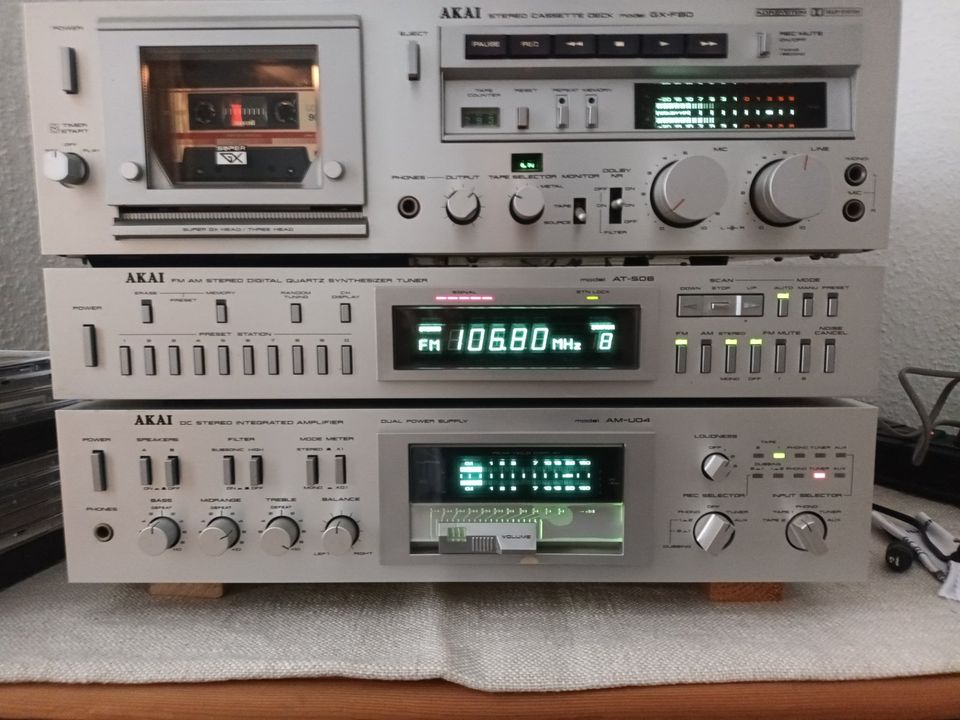 Akai AM-U04 Verstärker  Akai AT-S06 Tuner Akai GX-F80 Tapedeck in Maintal