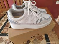 Nubikk Sneaker Gr. 40 white suede lavender Saarland - Blieskastel Vorschau