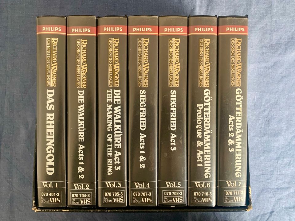 Chéreau’s Jahrhundert Ring auf 7 VHS Kassetten  1976-80 Bayreuth in Grenzach-Wyhlen