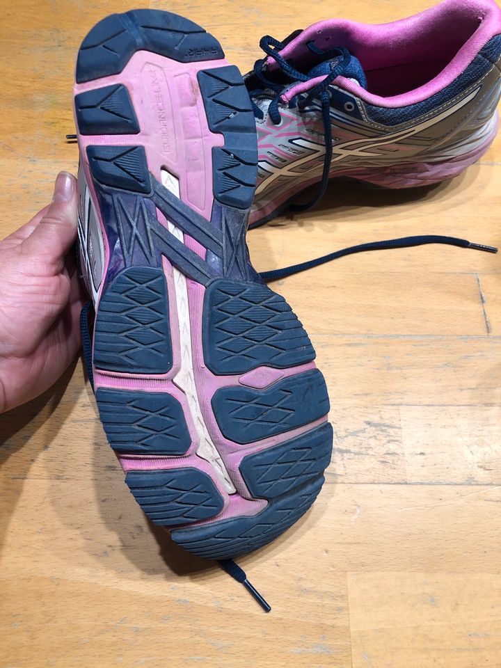 Asics GR-2000 Laufschuhe Sportschuhe Gr. 41,5 silber/pink/blau in Langen (Hessen)