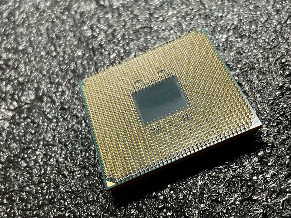 Teildefekt AMD Ryzen 5 3600X AM4 Prozessor CPU in Karlsruhe