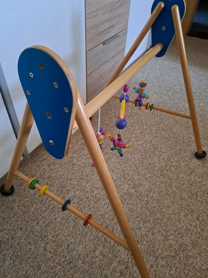 Spielebogen bunt aus Holz in Templin