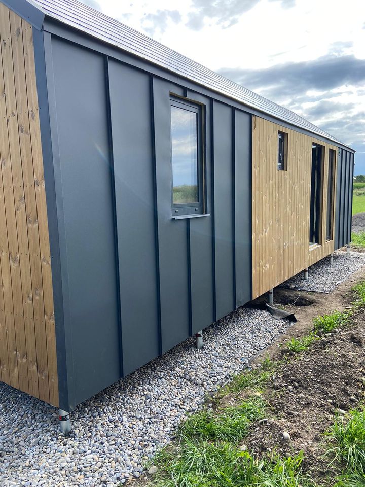 MODULHAUS Tiny House 10,00x3,60x3,80m (36m²) bezugsfertig mit Baugenehmigung, 1. Wohnsitz geeignet in Tornesch