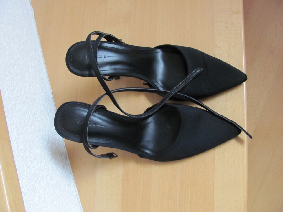 Bershka High Heels Absatzschuhe Gr. 39 in Limbach-Oberfrohna