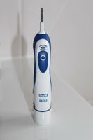 *Oral B* Braun elektr.  Zahnbürste  *Kinder* blau/weiß Nordrhein-Westfalen - Selm Vorschau