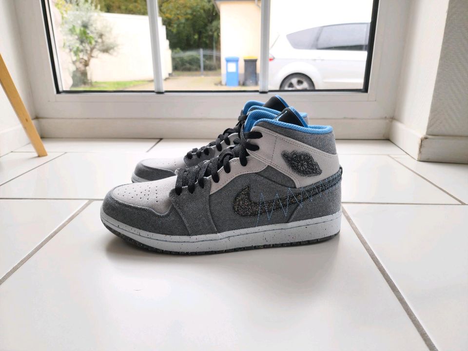 Jordan 1 Crater Grey in Moers