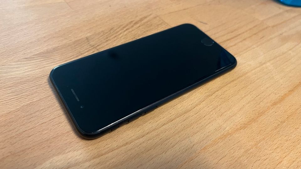 iPhone 7 32GB Black in Karlsbad