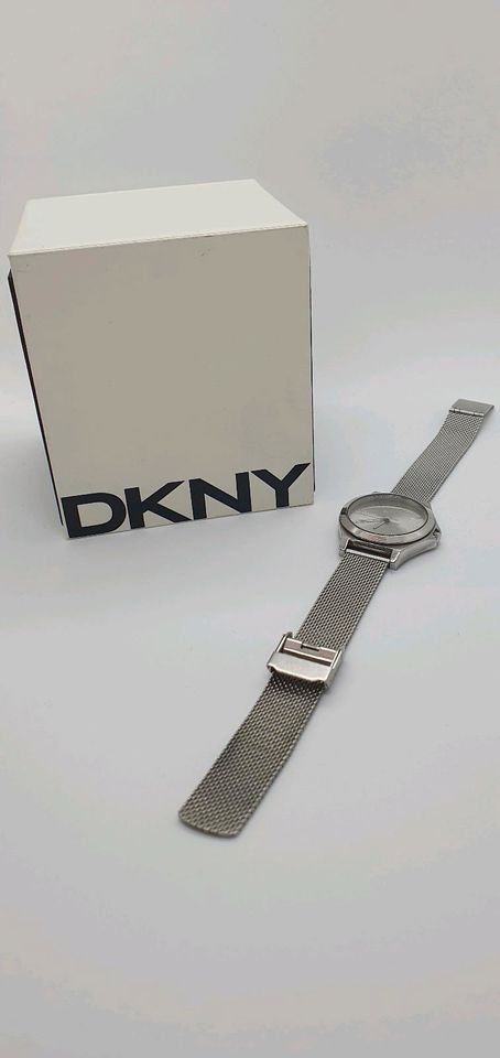 DKNY 2488, Armbanduhr, Silber, Damen, mit OVP in Schwarzheide