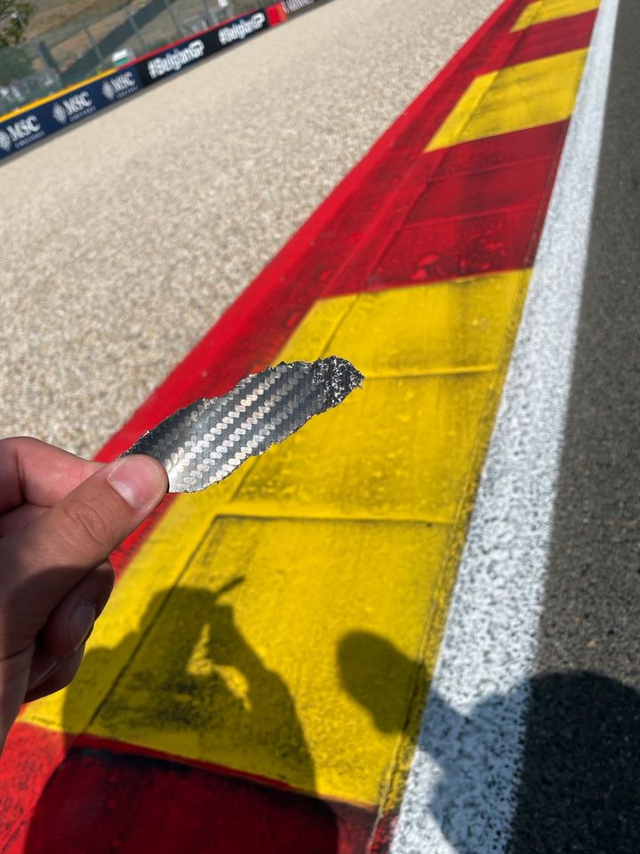Formel1 Carbon Stück vom Rennwagen in Oelde