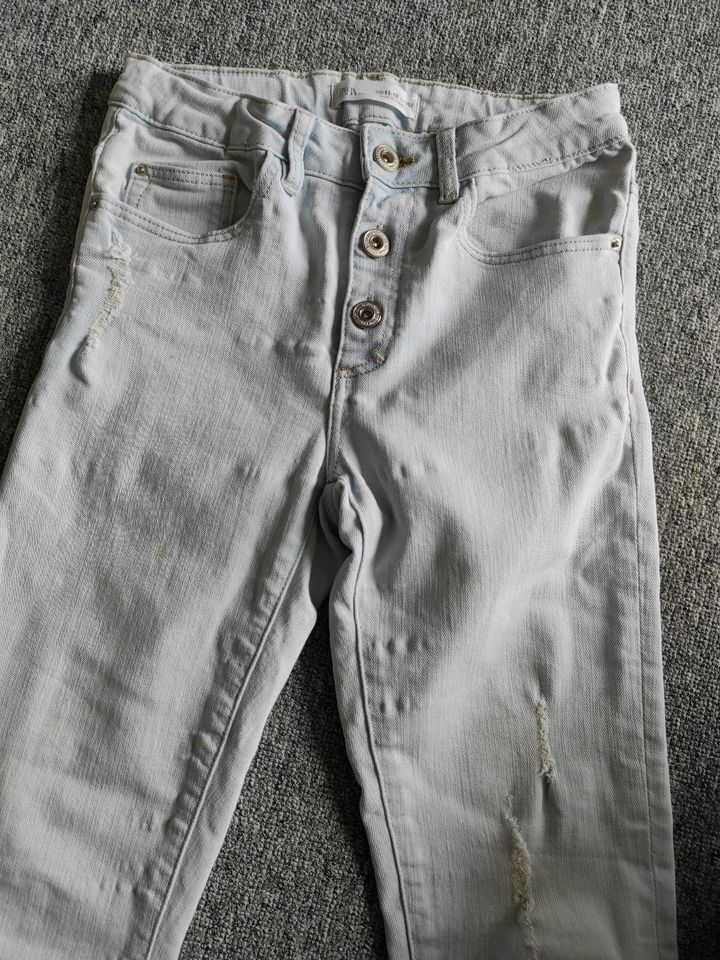 Mädchen Jeans Gr.152 / Zara in Haarbach