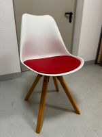 Rot/ weißer Stuhl Hessen - Mühltal  Vorschau