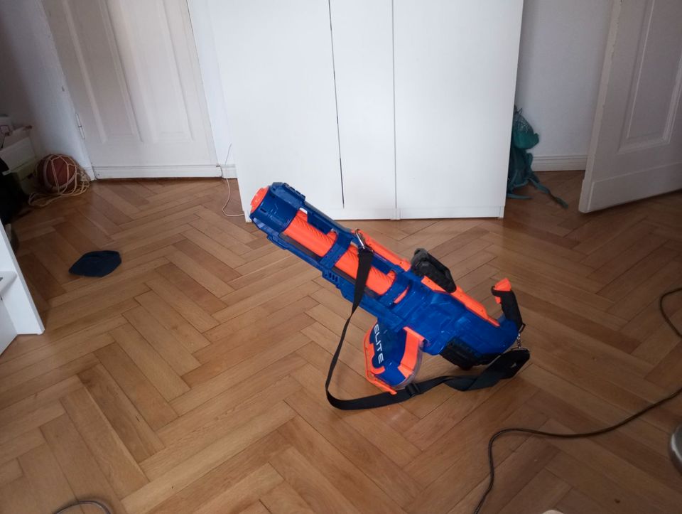 Nerf Bluster Elite Titan in Berlin