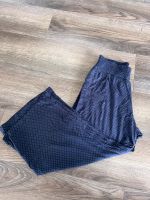 Hose Culotte Sommerhose H&M Gr. 140 Neu dunkelblau Bayern - Stegaurach Vorschau