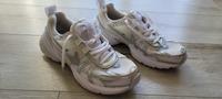 Nike – V2K Run – Unisex-Sneaker in Weiss und Silber Bayern - Herzogenaurach Vorschau
