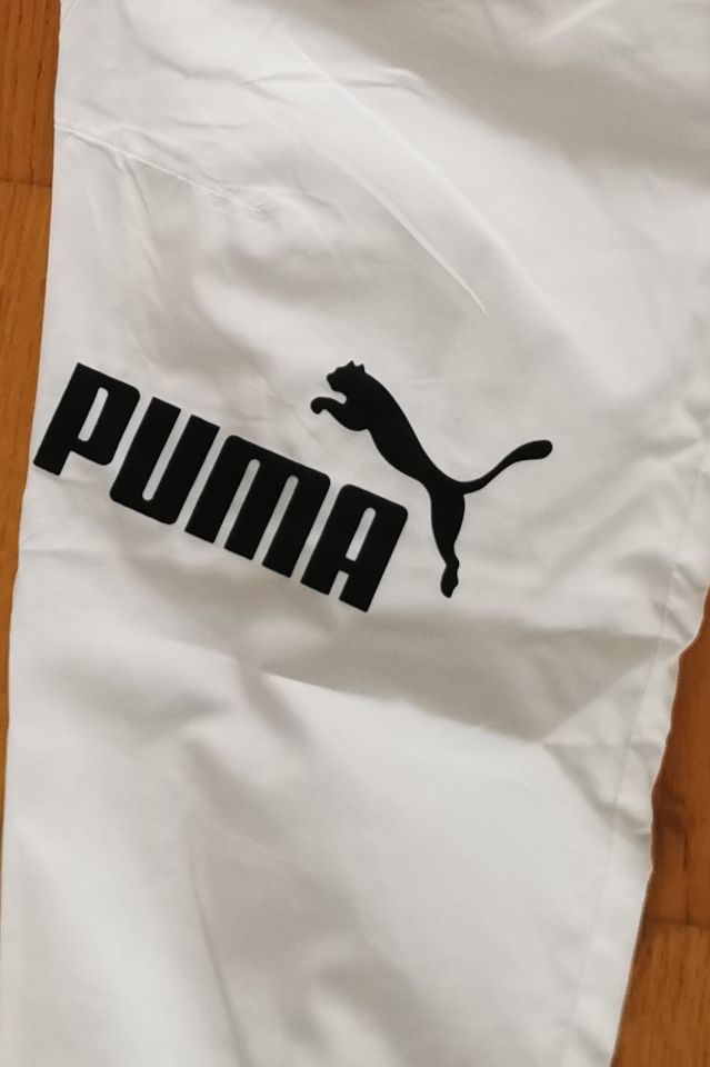 weiße Sporthose von Puma in 176 NEU in Frankfurt am Main