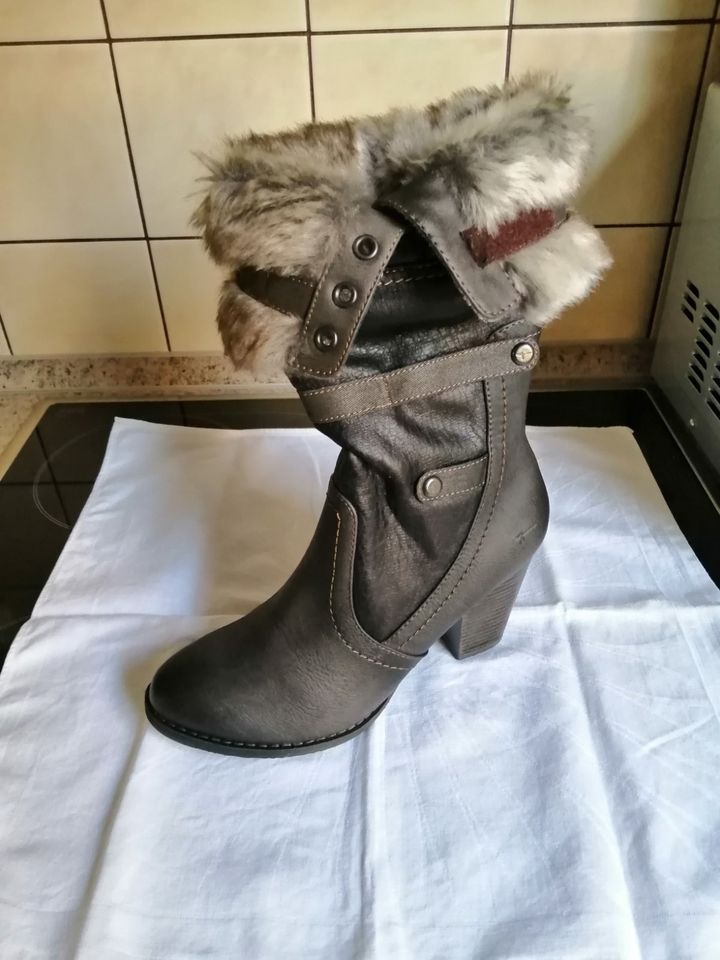 Tamaris Stiefel Mocca Gr. 36 NEU in Oppenheim