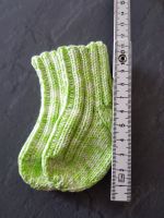 Babysöckchen (Beispiel) handgestrickt; für 1 bis 2 Monate Hessen - Münster Vorschau