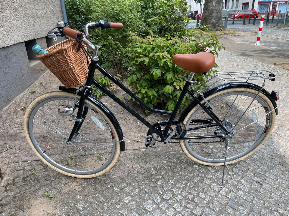 Fahrrad Citybike 28 Zoll mit Licht vorne + hinten in Berlin