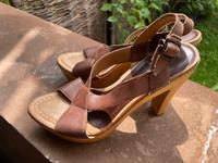Unisa Sandaletten Heels Holz Leder braun Hessen - Offenbach Vorschau