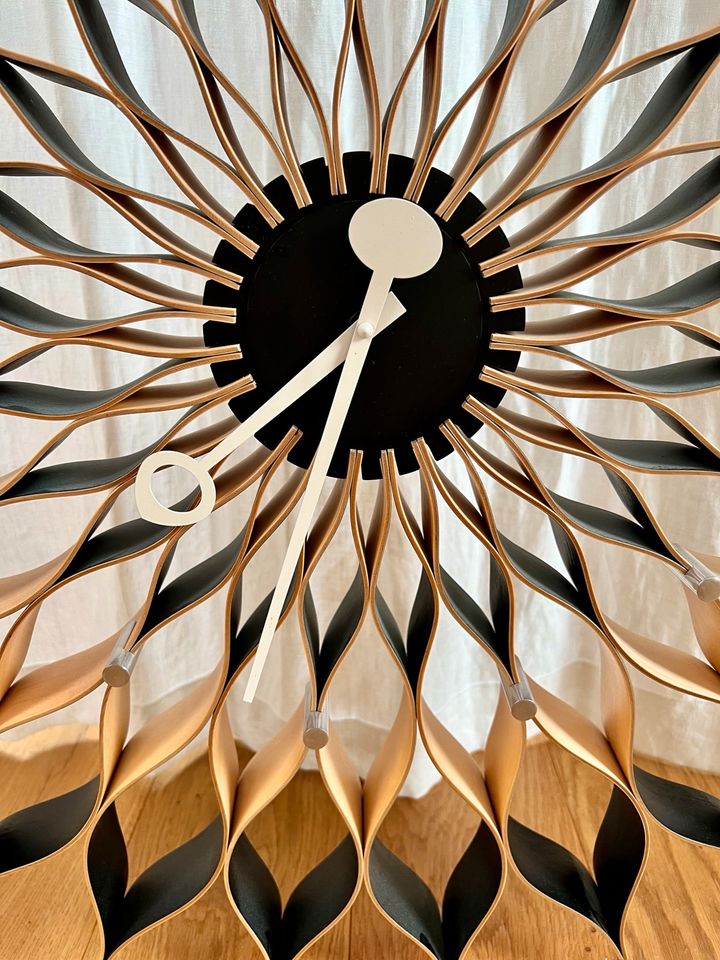 Vitra Sunflower Clock Uhr in Frankfurt am Main