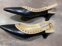 Sling Pumps Peter Kaiser Gr 7 40,5 schwarz Nieten wie neu Bayern - Aschaffenburg Vorschau