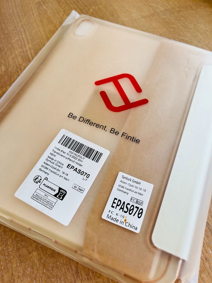 NEU: Fintie iPad Hybrid Slim Case für 10. Gen. / Starlight in Rottweil