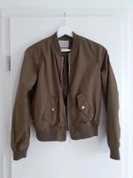 Bershka Jacke Gr.S NP 30€ Übergangsjacke Bomberjacke Pilotenjacke Baden-Württemberg - Birkenfeld Vorschau