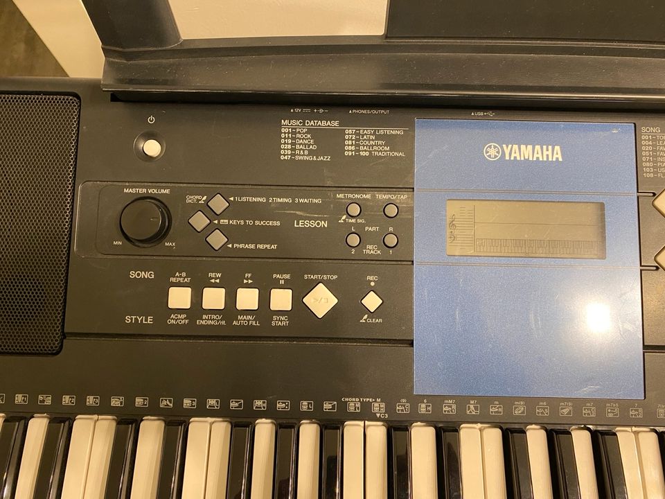 Keyboard Yamaha in Nürnberg (Mittelfr)